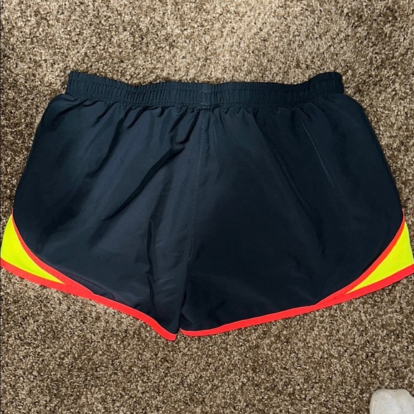 Under Armour Black and Yellow Athletic Shorts Performance Fit - Picture 3 of 3